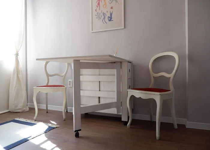 1-bedroom With Balcony & View شقة