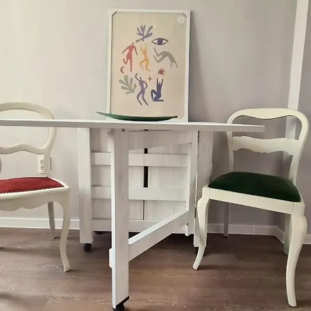 Апартаменты Central 1-Bedroom Apartment With Balcony & View София