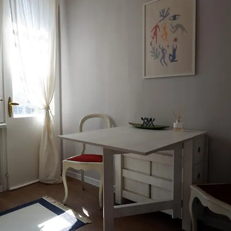1-bedroom With Balcony & View *