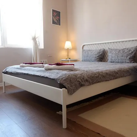 1-bedroom With Balcony & View Апартамент *