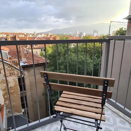 Central 1-Bedroom Apartment With Balcony & View 公寓 索菲亞